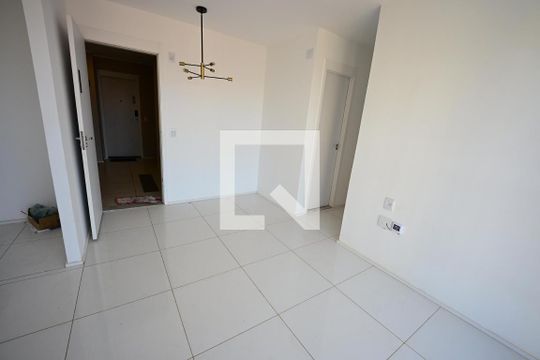 Apartamento para alugar com 2 quartos, 42m² em Parque Amazonia, Goiânia