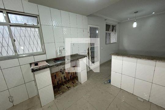 Cozinha de casa para alugar com 3 quartos, 180m² em Anchieta, Nilópolis