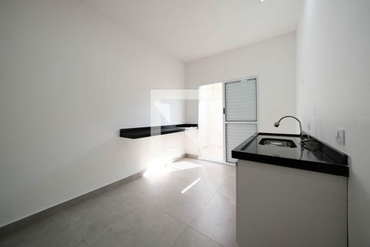 Kitnet de kitnet/studio para alugar com 1 quarto, 30m² em Vila Talarico, São Paulo