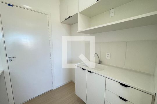 Kitnet/Studio para alugar com 1 quarto, 17m² em Ferreira, São Paulo
