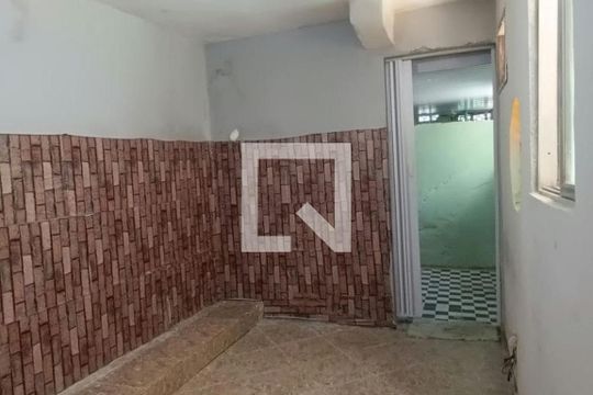 Quarto de casa para alugar com 1 quarto, 350m² em Itatiaia, Duque de Caxias