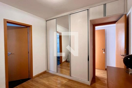 Suíte 1 de apartamento à venda com 4 quartos, 293m² em Santo Antônio, Belo Horizonte