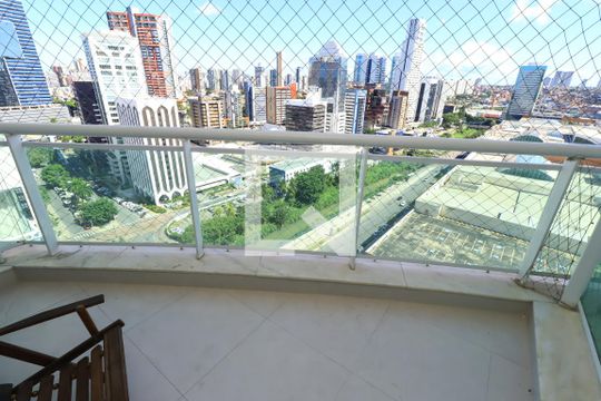 Vista da varanda da sala de apartamento para alugar com 1 quarto, 46m² em Caminho das Árvores, Salvador