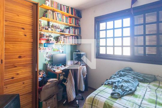 Quarto 2 de casa à venda com 3 quartos, 150m² em Cristal, Porto Alegre