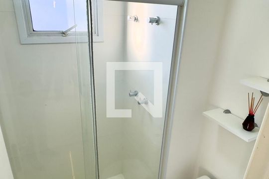 Banheiro de kitnet/studio à venda com 1 quarto, 35m² em Cambuí, Campinas