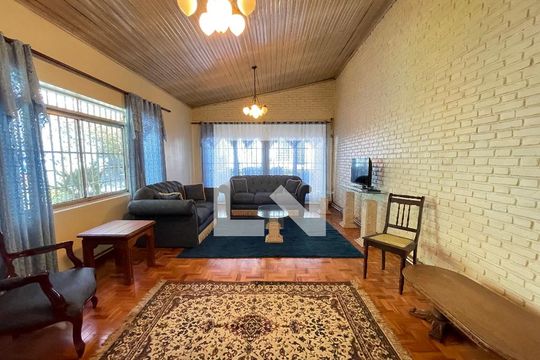 Sala de casa para alugar com 5 quartos, 237m² em Caxingui, São Paulo