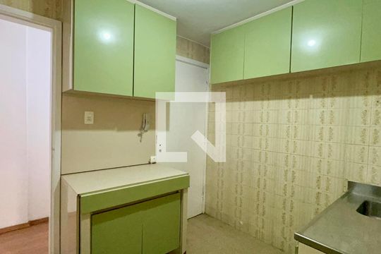 Cozinha de apartamento para alugar com 3 quartos, 67m² em Sumaré, São Paulo