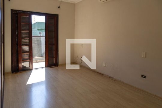 Quarto 1 suíte de casa para alugar com 3 quartos, 220m² em Gopoúva, Guarulhos