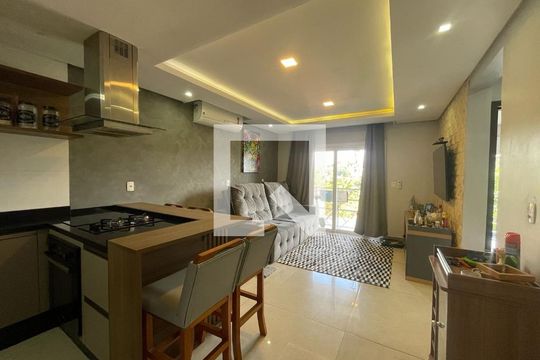 Sala de casa à venda com 3 quartos, 135m² em Petrópolis, Novo Hamburgo