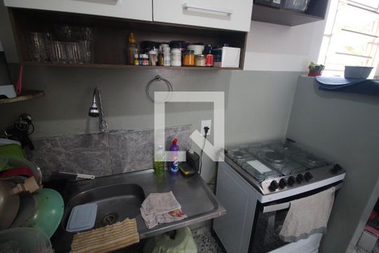 Cozinha e Área de Serviço de apartamento para alugar com 2 quartos, 55m² em Industrial, Contagem