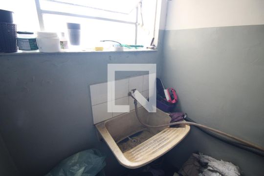 Cozinha e Área de Serviço de apartamento para alugar com 2 quartos, 55m² em Industrial, Contagem