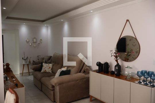Sala  de apartamento à venda com 2 quartos, 72m² em Vila Galvão, Guarulhos