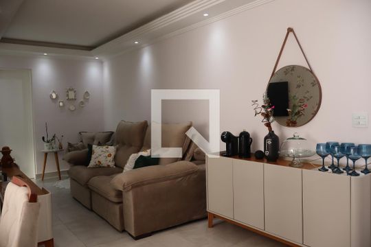 Sala  de apartamento à venda com 2 quartos, 72m² em Vila Galvão, Guarulhos