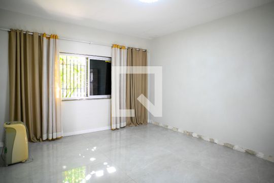 Quarto 1 - Suite de casa para alugar com 4 quartos, 350m² em Vila Santo Estefano, São Paulo