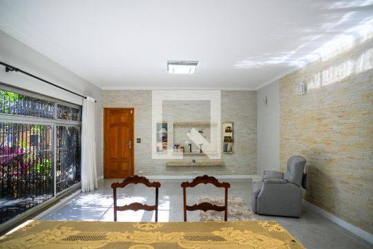 Sala de casa para alugar com 4 quartos, 350m² em Vila Santo Estefano, São Paulo