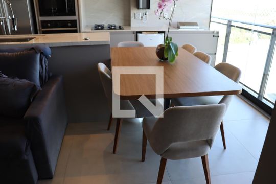 Sala de apartamento para alugar com 2 quartos, 75m² em Tamboré, Barueri
