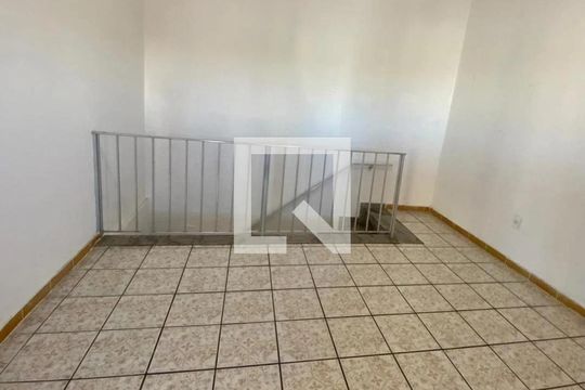 Casa para alugar com 4 quartos, 90m² em Santa Helena, Juiz de Fora