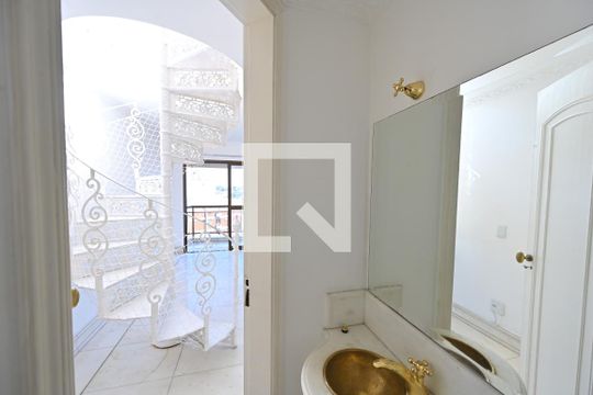 Lavabo de apartamento para alugar com 2 quartos, 200m² em Vila da Saúde, São Paulo