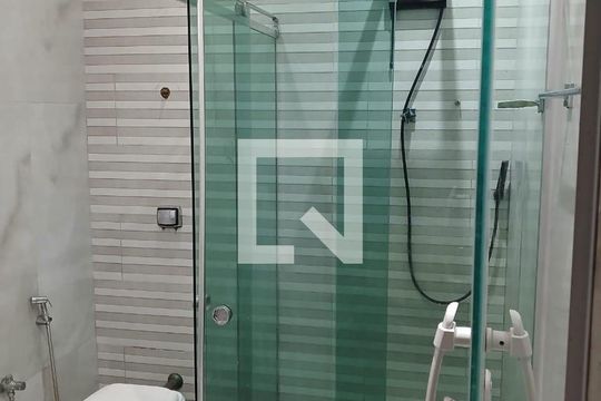 Banheiro de casa para alugar com 3 quartos, 400m² em Anchieta, Nilópolis
