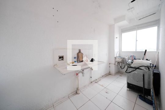 Sala/Cozinha de apartamento para alugar com 2 quartos, 42m² em Jardim Matarazzo, São Paulo