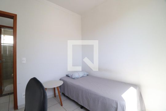 Quarto 1 de apartamento para alugar com 3 quartos, 75m² em Alto Umuarama, Uberlândia