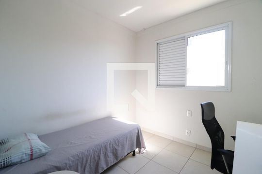 Quarto 1 de apartamento para alugar com 3 quartos, 75m² em Alto Umuarama, Uberlândia