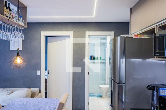 Sala, cozinha e área de serviço de apartamento para alugar com 2 quartos, 36m² em Vila Pirituba, São Paulo