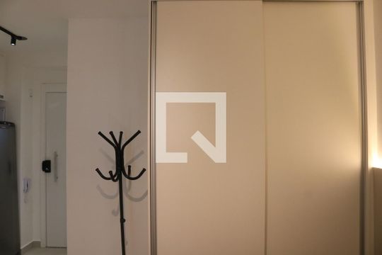 Quarto de kitnet/studio para alugar com 1 quarto, 27m² em Água Branca, São Paulo