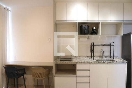 Quarto de kitnet/studio para alugar com 1 quarto, 27m² em Água Branca, São Paulo