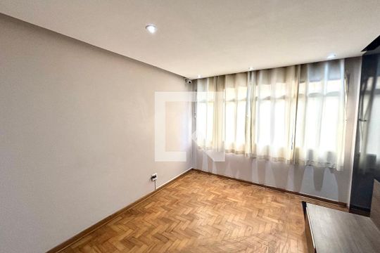 Sala de apartamento para alugar com 2 quartos, 83m² em Vila Mariana, São Paulo