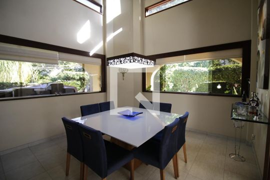 Sala de casa de condomínio à venda com 4 quartos, 310m² em Anil, Rio de Janeiro
