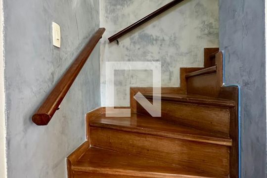 Escadas de apartamento à venda com 4 quartos, 160m² em Sion, Belo Horizonte