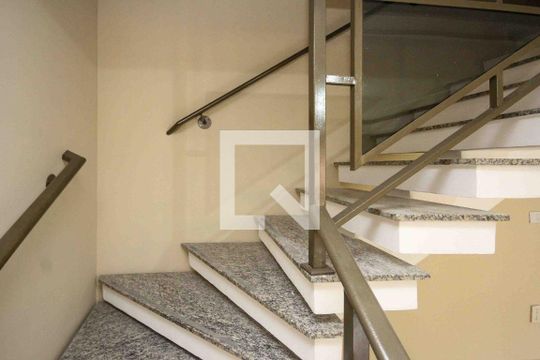 Casa para alugar com 3 quartos, 110m² em Vila Carrão, São Paulo