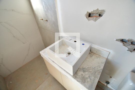 Banheiro Suíte de casa de condomínio à venda com 3 quartos, 130m² em Parque dos Pomares, Campinas