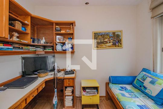 Quarto 1 de apartamento à venda com 2 quartos, 98m² em São João, Porto Alegre