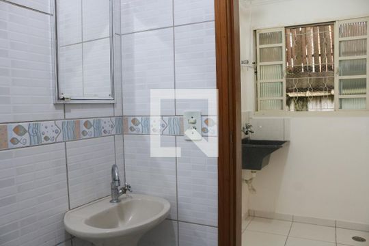 Banheiro de casa para alugar com 1 quarto, 40m² em Perdizes, São Paulo