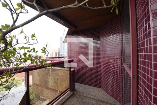 Sacada da sala de apartamento à venda com 5 quartos, 311m² em Cabral, Curitiba