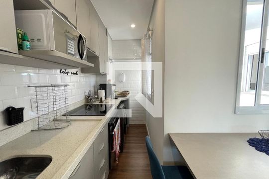 Cozinha de apartamento à venda com 1 quarto, 27m² em Vila Sonia, São Paulo