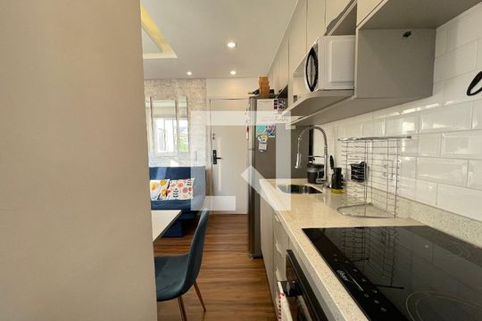 Cozinha de apartamento à venda com 1 quarto, 27m² em Vila Sonia, São Paulo