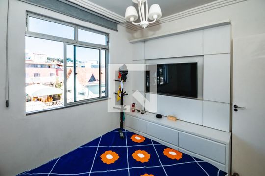 Apartamento à venda com 3 quartos, 112m² em Heliópolis, Belo Horizonte