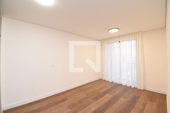 Sala/Cozinha de apartamento à venda com 2 quartos, 46m² em Centro, Curitiba