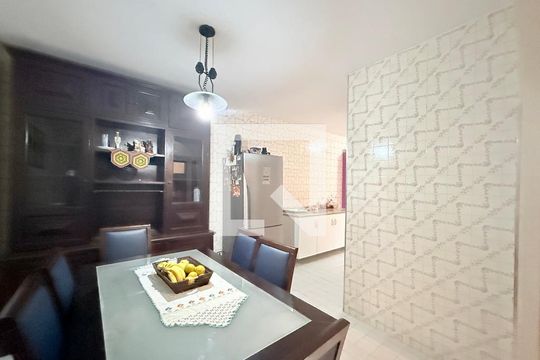Sala  de casa à venda com 3 quartos, 110m² em Campo Grande, São Paulo