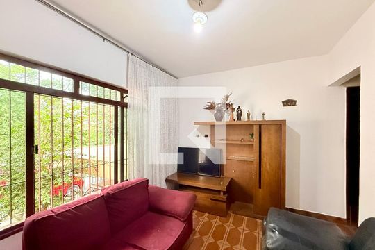 Sala  de casa à venda com 3 quartos, 110m² em Campo Grande, São Paulo