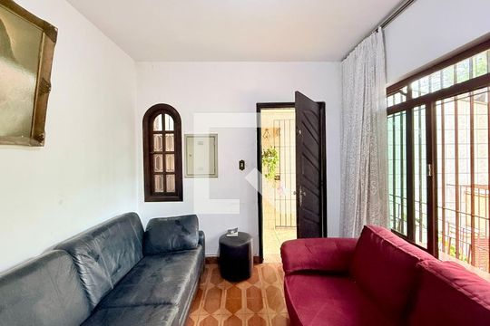 Sala  de casa à venda com 3 quartos, 110m² em Campo Grande, São Paulo