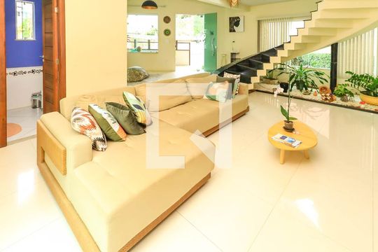 Casa de Condomínio para alugar com 3 quartos, 200m² em Jardim Placaford, Salvador