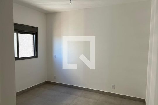 Quarto de apartamento para alugar com 3 quartos, 96m² em Gávea, Uberlândia