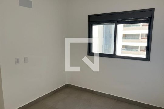 Quarto de apartamento para alugar com 3 quartos, 96m² em Gávea, Uberlândia