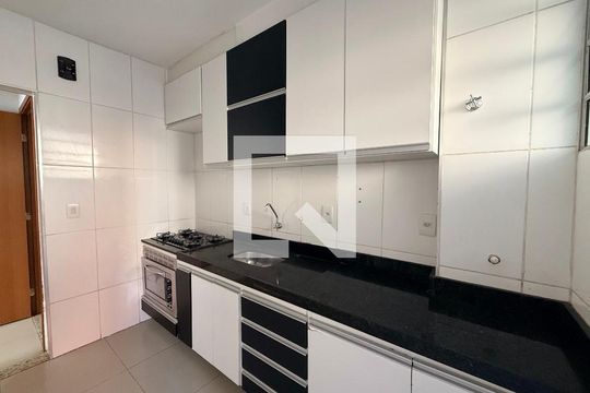 Cozinha de apartamento à venda com 2 quartos, 90m² em Manacás, Belo Horizonte