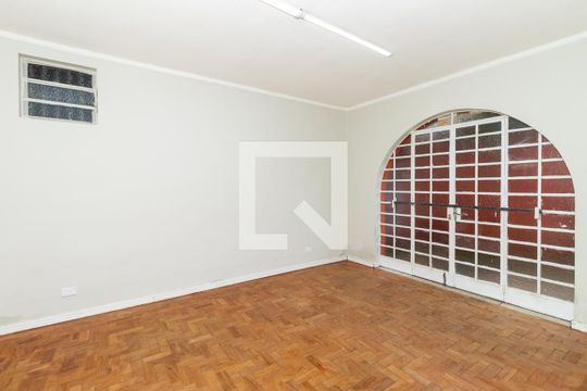 Sala 2 ambientes de casa para alugar com 4 quartos, 300m² em Pacaembu, São Paulo