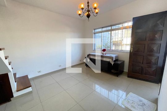 Sala de casa à venda com 5 quartos, 120m² em Vila Dalva, São Paulo